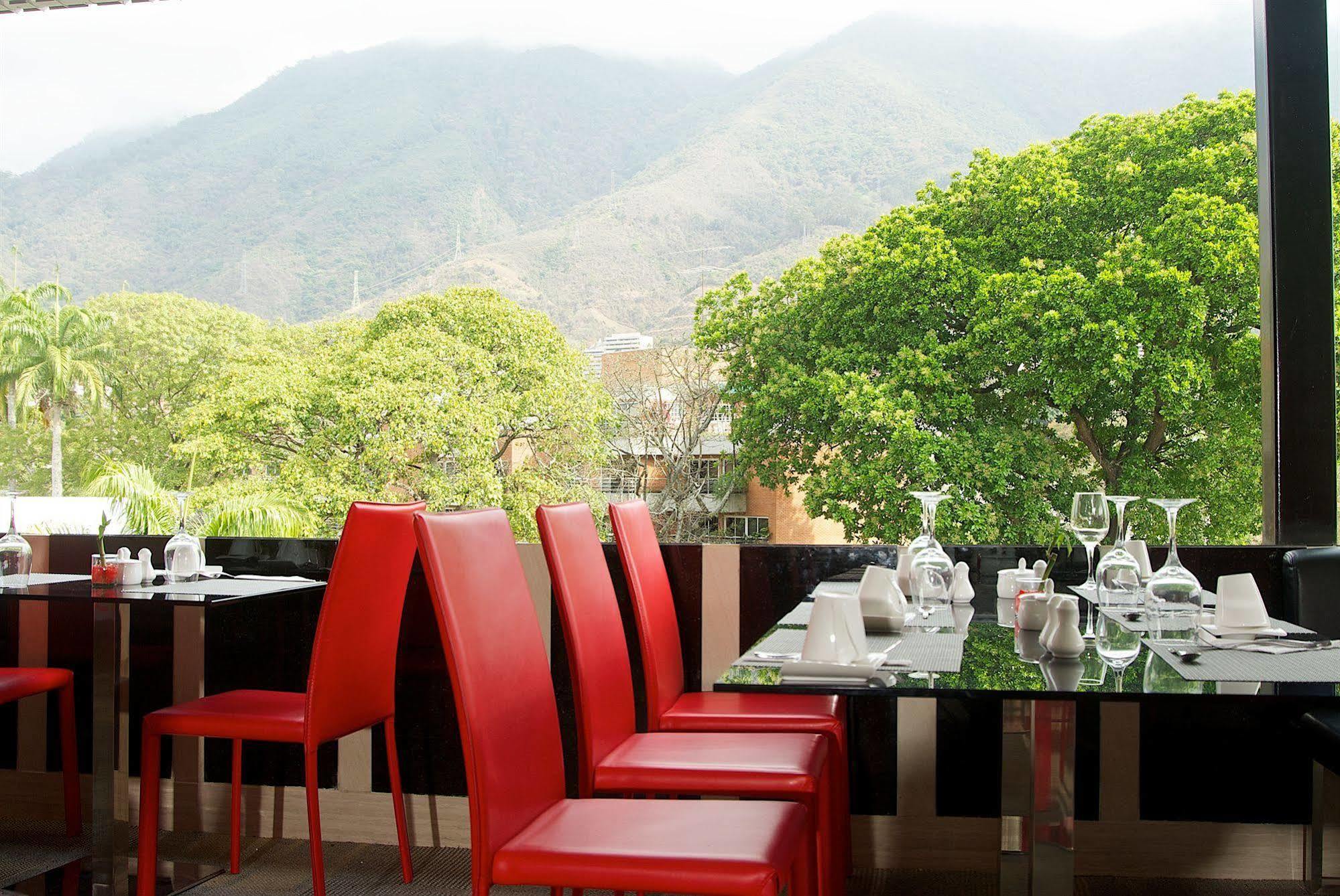 Altamira Village Hotel & Suites Каракас Екстер'єр фото